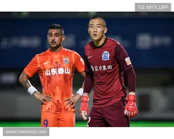 广州羽毛球队在城市联赛中以75分稳居积分榜首位展现强劲实力