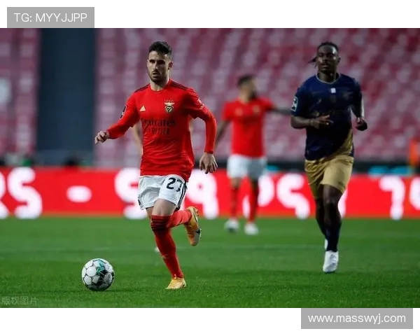 11月25日泰国与新加坡足球比赛比分分析及精彩瞬间回顾