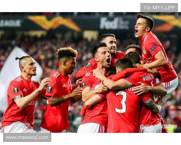 多特蒙德对阵本菲卡精彩直播全程回顾与赛况分析