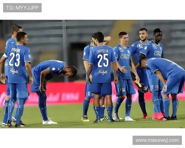 格勒诺布与阿雅的精彩对决揭示法甲联赛的激烈竞争与球队实力较量