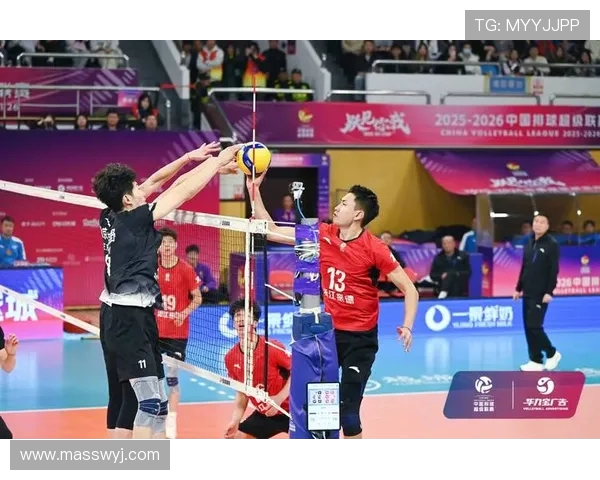 河北男排迎战八一男排强强对决引发球迷热议与期待 河北男排迎战八一男排强强对决引发球迷热议与期待