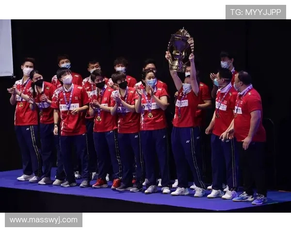 上海羽毛球队技术争议引发热议球迷与专家各执己见探讨未来发展 上海羽毛球队技术争议引发热议球迷与专家各执己见探讨未来发展