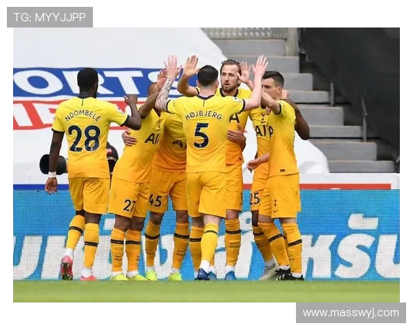 成都网球队以53分稳居锦标赛积分榜首位展现强劲实力